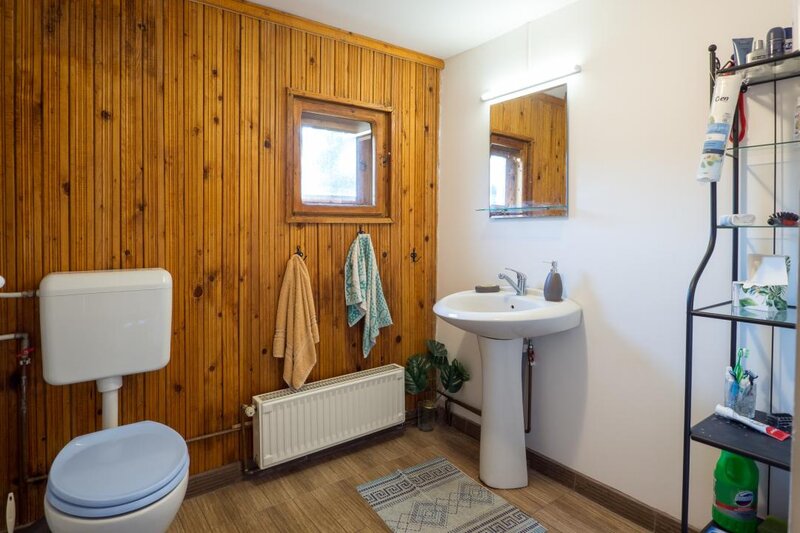 Valeni de Munte,  Fagetu, vila 5 camere, 160mp utili, curte 850mp